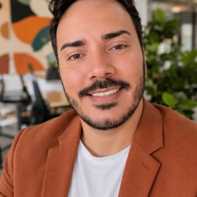 Paulo Linder — especialista em IA e automação